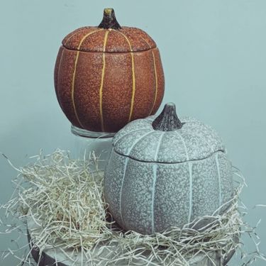 ◄ Heirloom Quality Keepsake Pumpkin ►   Featured in these two designs