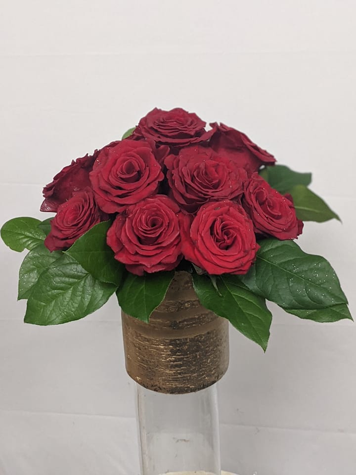 Tim's Touch Florist, Gifts & Flower Delivery Golden Love