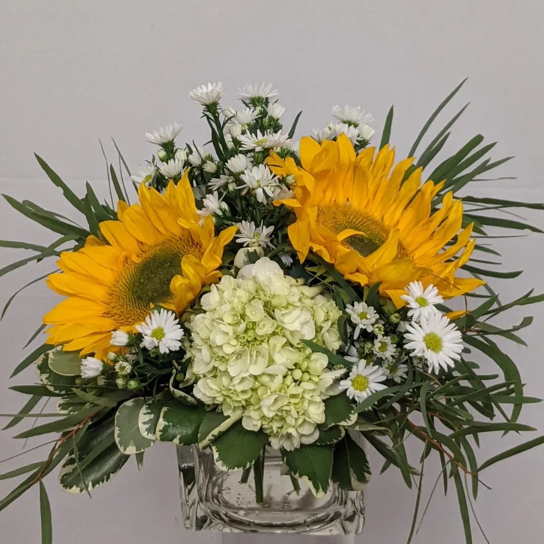 Tim's Touch Florist, Gifts & Flower Delivery Golden Sunshine