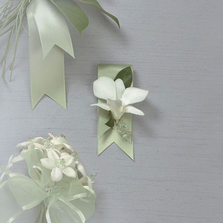 Dendrobium Orchid Boutonniere