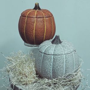 ◄ Heirloom Quality Keepsake Pumpkin ►   Featured in these two designs